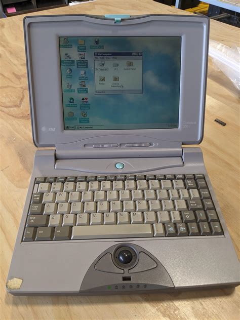 Dug This 1994 Atandt Globalyst 200 Laptop 486dx4 75 Out Of My