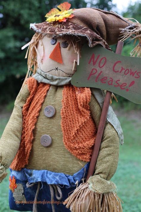 Cute Scarecrow Idea In 2020 Fall Scarecrows Scarecrow Fall Halloween