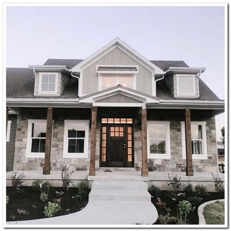 For me, modern farmhouse style really plays on the rural lifestyle aspect. Pinterest @muahtinaaxo in 2020 | Modern farmhouse exterior ...
