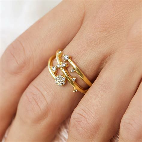 scatter-ring-with-0-25-carat-tw-of-diamonds-in-10kt-yellow-gold