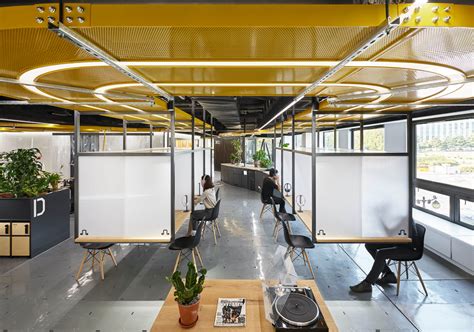 Frame Hyundais Fintech Workspace Blends The Highly Digital With The