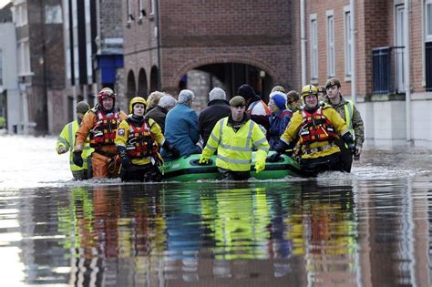 Residents Evacuated Amid Flooding In Northern England Wsj
