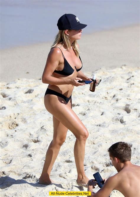Lisa Clark In Black Bikini On A Beach Beach Pussy