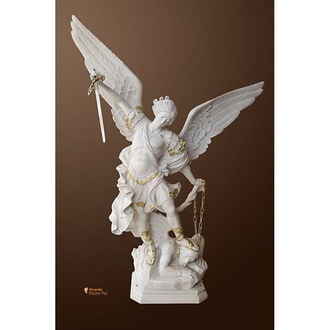 Statua, monumento, vista panoramica, luogo interessante. Statua San Michele Arcangelo 195cm