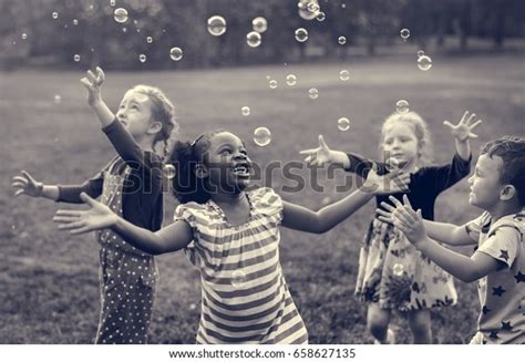 Children Playing Bubbles Park Stock Photo 658627135 Shutterstock