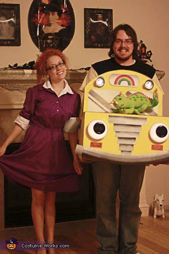 magic school bus and miss frizzle halloween costume contest at costume couples
