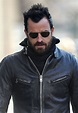 Justin Theroux Photos Photos - Justin Theroux Out For a Stroll in New ...