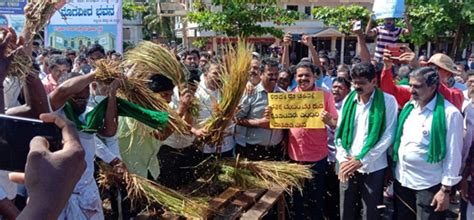 Mangalore Today Latest Main News Of Mangalore Udupi Page Farmers Hold Massive Protest