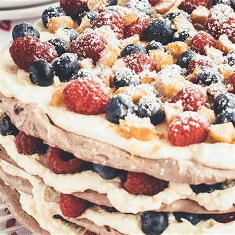 Loaded with extra white chocolate chips and macadamia nuts, these are guaranteed to be your new favorite cookie! Chocolate Macadamia Pavlova Stack | Recipe | Pavlova ...