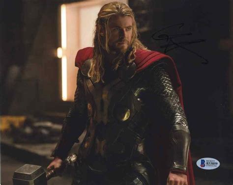 Chris Hemsworth Thor Endgame Avengers Signed 8x10 Photo Certified