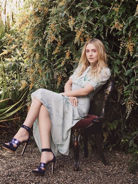 75 Hot Pictures Of Dakota Fanning Are Truly Epic The Viraler