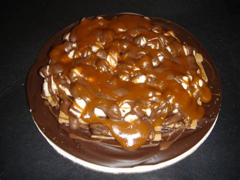 Sweeties carries classic candy, retro candy, bulk candy, wholesale candy, and much more! Caramel S'mores Pie by Sweeties Candy Cottage www ...