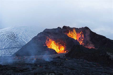 Iceland S Fagradalsfjall Volcano Eruption See The Photos