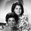 Nancy Sinatra Sr. and daughter Tina Sinatra in the 1960s | Tina sinatra ...