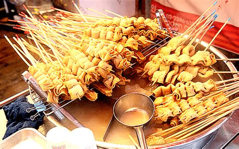 This place is home to the biggest hanok village in south korea full of traditional korean houses. 15 Korean Street Food Pictures That Will Tingle Your Belly