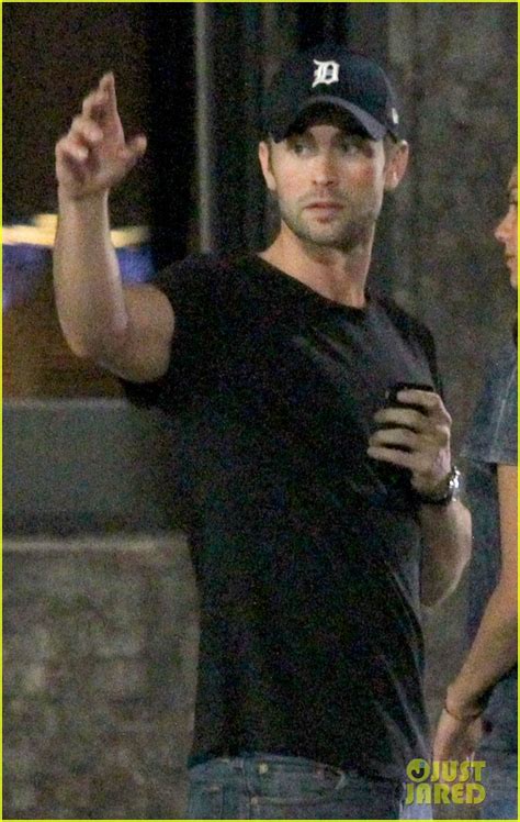 Chace Crawford Gets Cozy With A Girl After A Night Out Photo 3187536