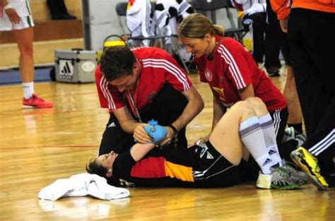 Common Volleyball Injuries And Prevention Tips By Valu Sport Medium