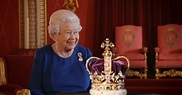 Queen Elizabeth Ii Crown / Why The Crown creator Peter Morgan never ...