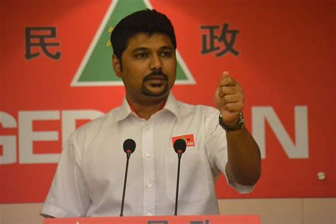 Amalan rumah terbuka akan mengeratkan perpaduan kaum dalam kalangan masyarakat di negara kita. Budayakan rumah terbuka, erat hubungan antara kaum