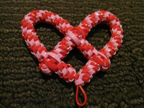 Great for paracord projects like bracelets or lanyards. Heart Stitch Version 2 - YouTube