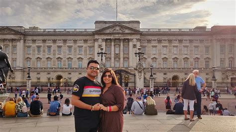 It is known for many things such as, west end shows, great museums, interesting sites, london eye, big ben, buckingham palace and much, much more. Must Visit Places in London | Buckingham Palace | Oxford ...