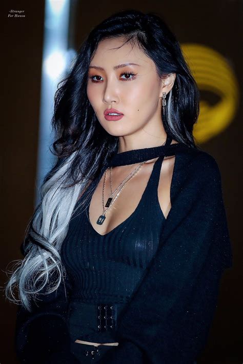 Hwasa Pics On Twitter Hwasa Mamamoo Kpop Girls