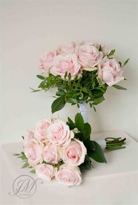 Bridesmaids Bouquets Composed Of Sweet Avalanche Roses Pale Pink