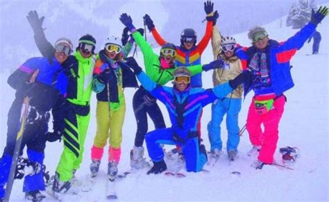 80 S Skiiers Retro Ski Skiing Ski Lodge Party