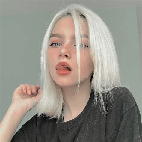 Pin By 𝐀𝐥𝐚𝐚 On افتارات بنات In 2022 Short Hair Styles Beautiful Girl