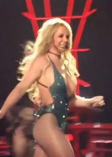 Britney Spears Wardrobe Malfunction At Concert In Las Vegas
