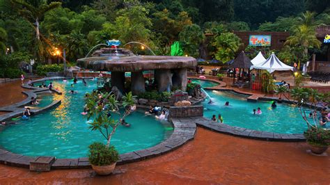 The first thing we headed for was the big wave pool. Insider Guide Lost World of Tambun, Ipoh - Klook