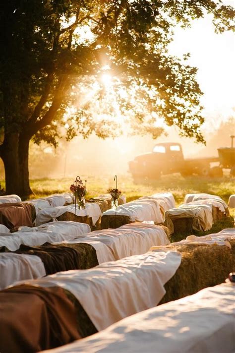 30 Ways To Use Hay Bales At Your Country Wedding Deer Pearl Flowers