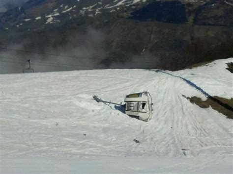 ↑ « l'accident du téléphérique de vaujany les experts mettent en cause une conception et un montage défectueux », sur lemonde.fr, 7 avril 1989 (consulté le 26 janvier 2020). Les accidents sur les remontées mécaniques - Forums ...