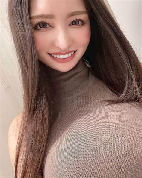 神子島みかさんのインスタグラム写真 神子島みかinstagram 「 きのうはお母さんとお出かけ ランチしてお買い物して〆はスーパー 主婦歴36年の大先輩 一緒にスーパーに行くと