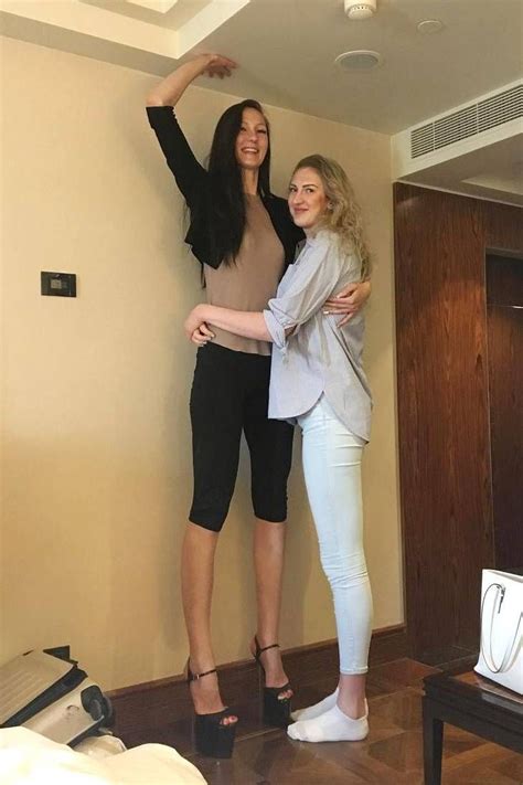 when 203cm yulia is shorty by zaratustraelsabio on deviantart tall women tall people tall girl