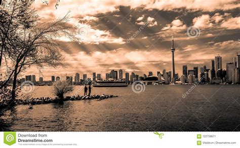 Amazing Inviting Landscape View Of Toronto Skyline, Downtown Area On 