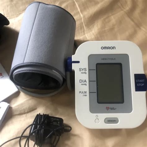 Omron Automatic Blood Pressure Monitor With Comfit Cuff Model Hem 711