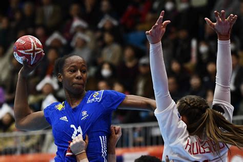 La france a bien fait tourner contre la croatie. Handball. JO de Tokyo : la Française Orlane Kanor déclare ...