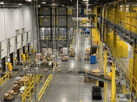 Photos Amazon Opens Massive Slc Fulfillment Center