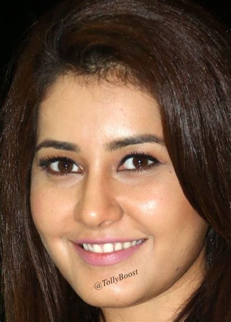 Indain Model Actress Rashi Khanna Without Makeup Smiling Face Closeup