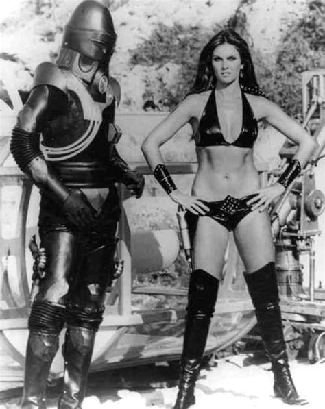 Sci Fi Movies Of The 1970 S 70 S Sci Fi Starcrash Its So Bad Its Hard To Watch The Hoff Is