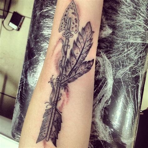 Pinterest Feather Tattoos Arrow Tattoos Native American Tattoos