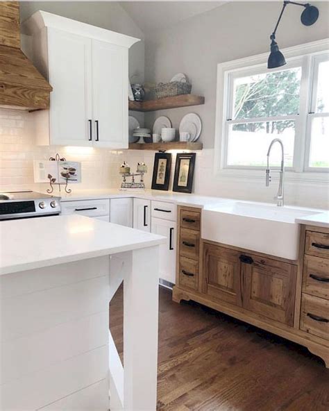 It's a pair of parallel countertops with a path through the middle. 60 Great Farmhouse Kitchen Countertops Design Ideas And Decor (18) - Googodecor