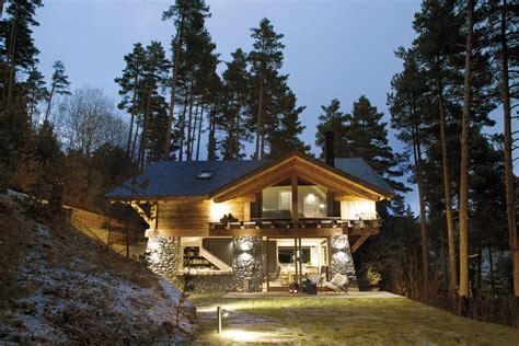Una Preciosa Casa En Medio Del Bosque Con Algunos Toques Nórdicos