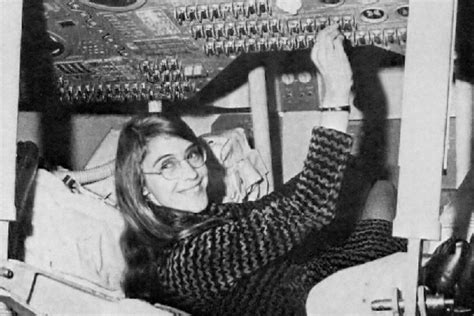 Meet Margaret Hamilton The Badass 60s Programmer Who Saved The Moon