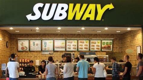 Subway la mayor cadena de comida rápida del mundo abre su segundo local en Asturias La Nueva