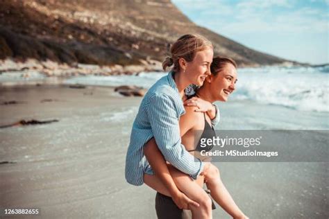 lesbians beach fotografías e imágenes de stock getty images