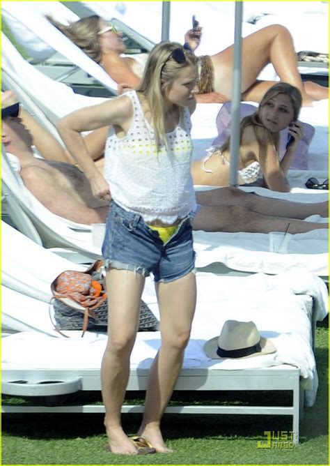 Kristen Bell Yellow Bikini In Miami Photo 2534358 Bikini Kristen