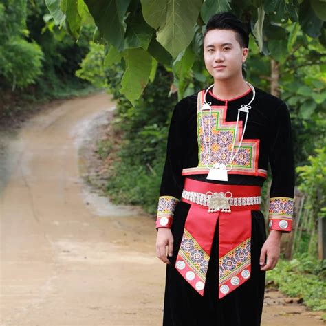 Pin by Hnub & Hli | Hmong Fashion on Essence of Hmong | Hmong fashion, History fashion, Hmong ...