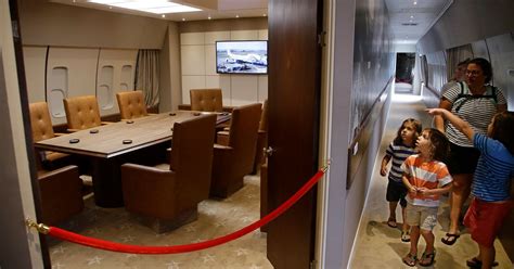 Air Force 1 Replica Takes Visitors Inside Presidential 747 The Seattle Times